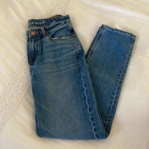 American Eagle Mom Jeans